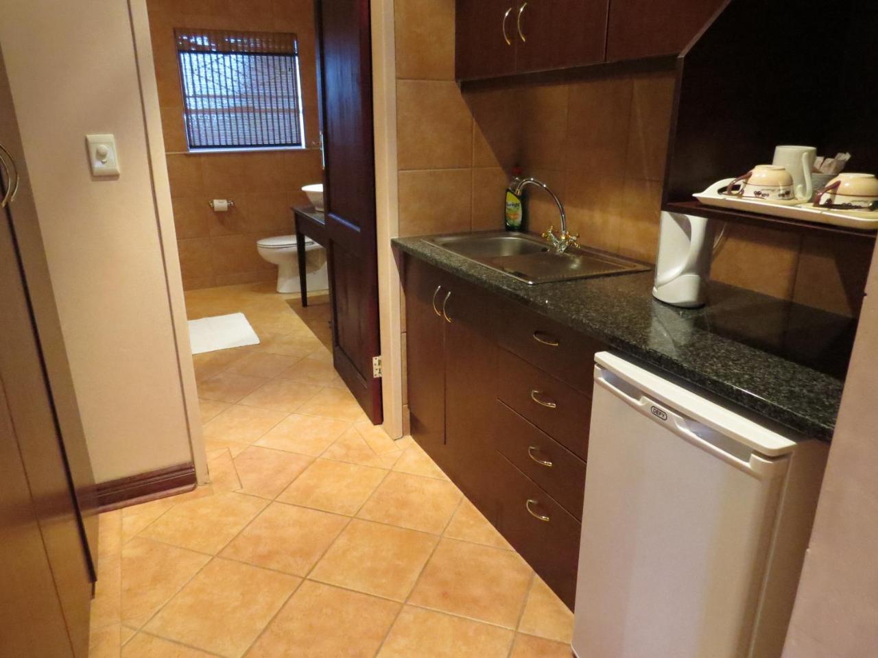 Camelia Guest House Блумфонтейн Экстерьер фото