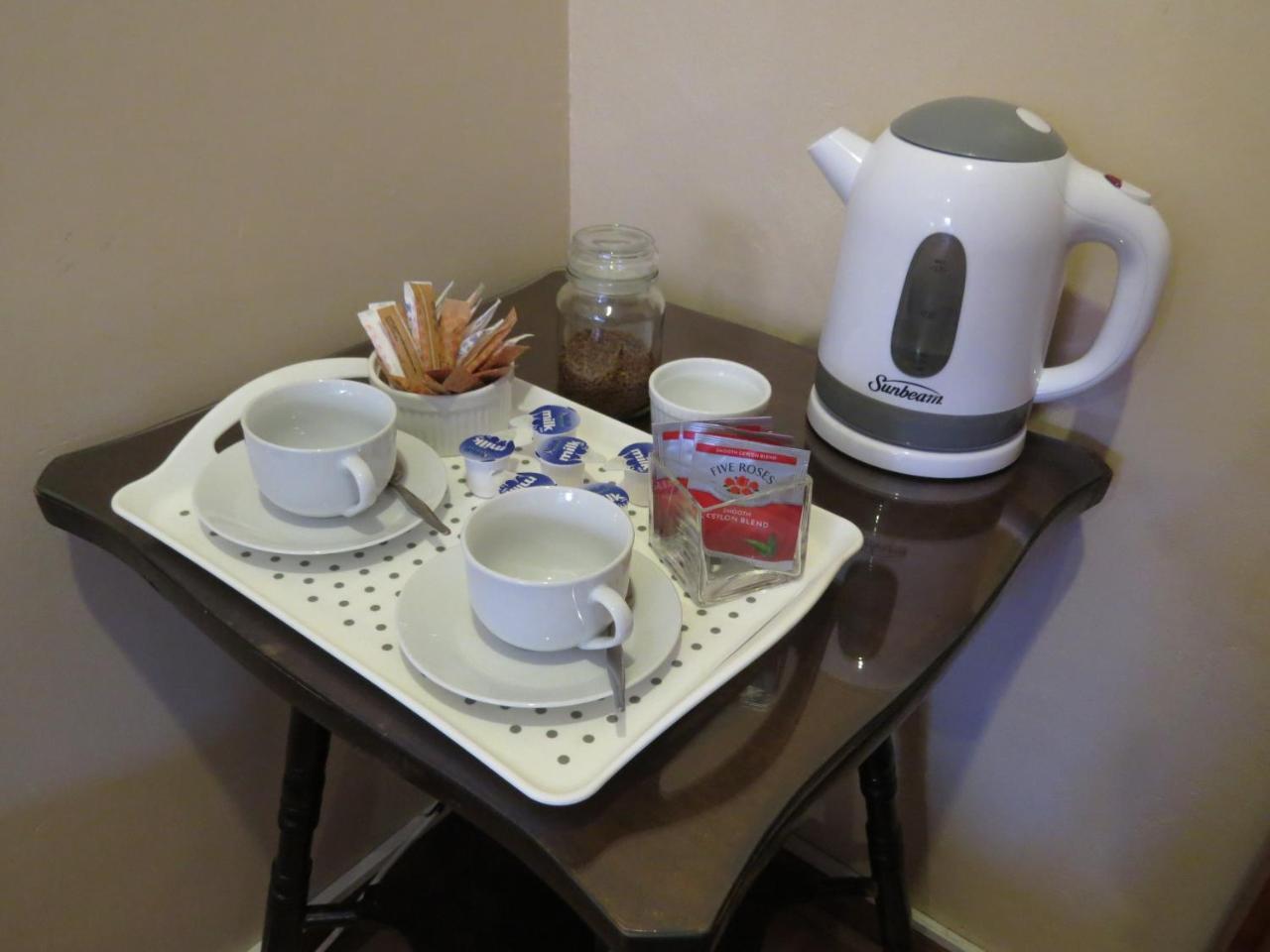 Camelia Guest House Блумфонтейн Экстерьер фото